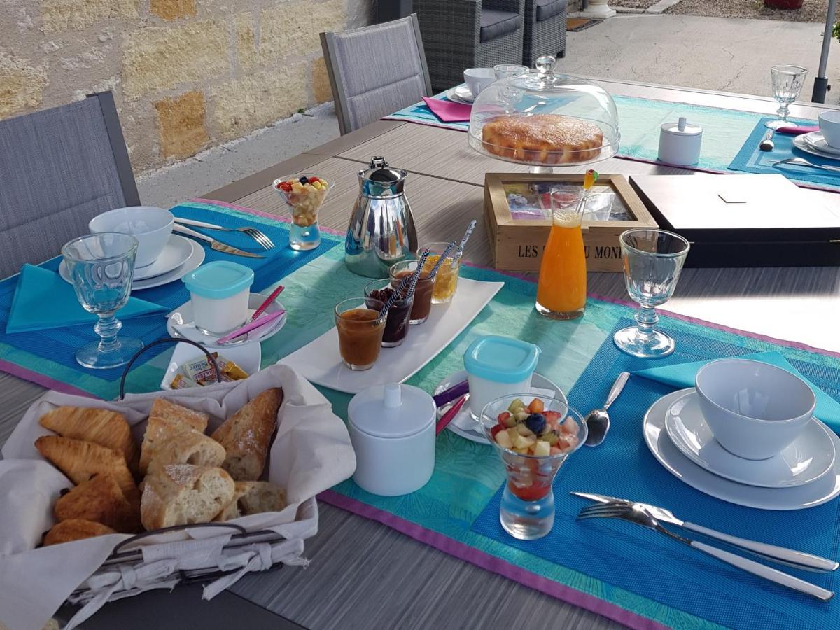 Bed and Breakfast La Vigneraie De Laura Sainte-Colombe  Экстерьер фото