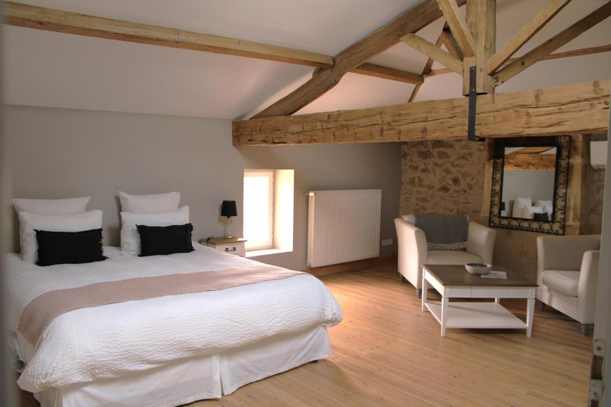 Bed and Breakfast La Vigneraie De Laura Sainte-Colombe  Экстерьер фото